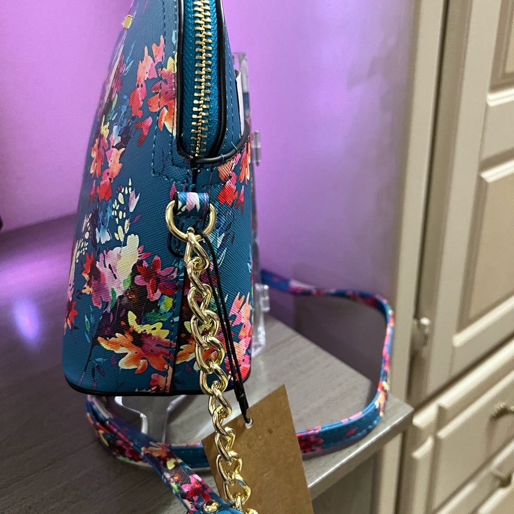 Steve Madden floral crossbody bag 🌸
